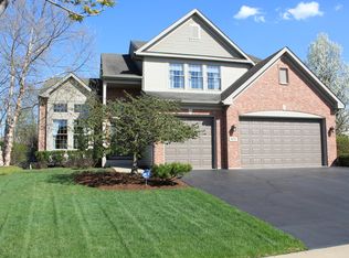 871 Red Hawk Dr, Antioch, IL