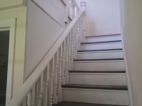 5th image of 1310 Giles Rd