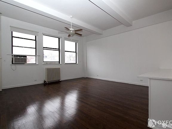 3rd image of 54 W 74th St APT 505