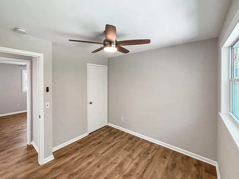 3102 Victoria Ave — Photo 13