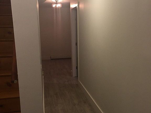 3rd image of 869 Jefferson Ave #1