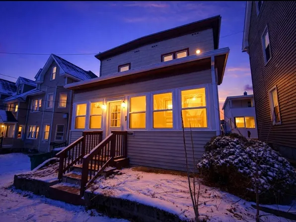 52 Maverick St, Fitchburg, MA 01420