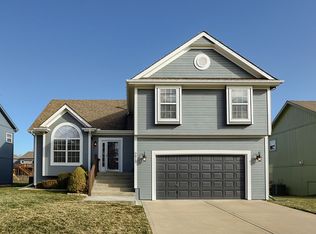 9815 N Skiles Ave, Kansas City, MO 64157