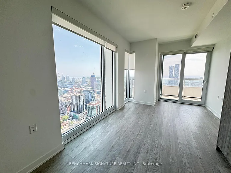 88 Queen St E #4603 — Photo 7
