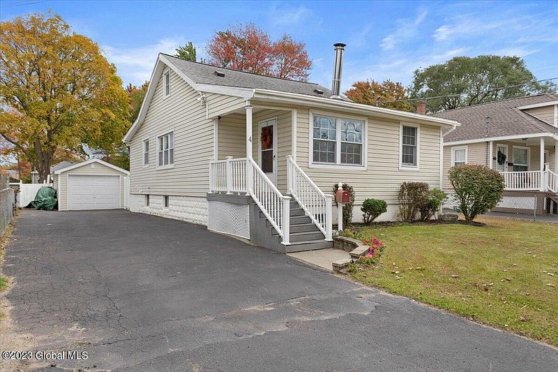 2nd image of 4 Lincoln Avenue