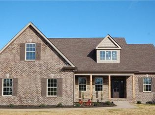 15 Bluebird Rd, Lebanon, TN 37087