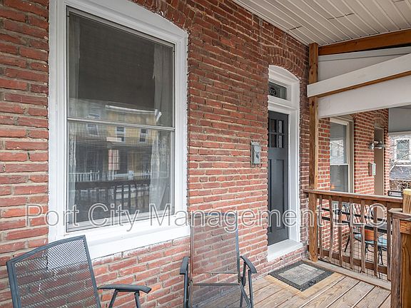 4th image of 602 Harding Pl