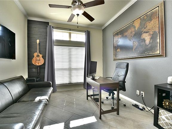 5th image of 207 Mesquite Briar Trl
