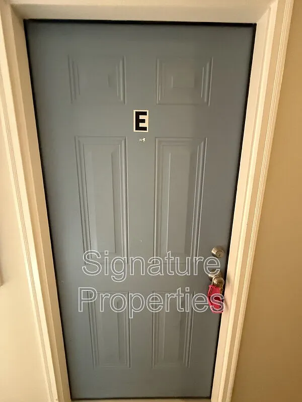 1 bed, 1.0 bath, $1,100 — Photo 1