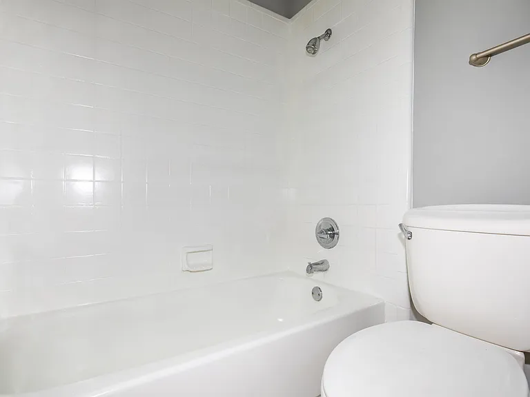 Morgan Manor — Photo 11