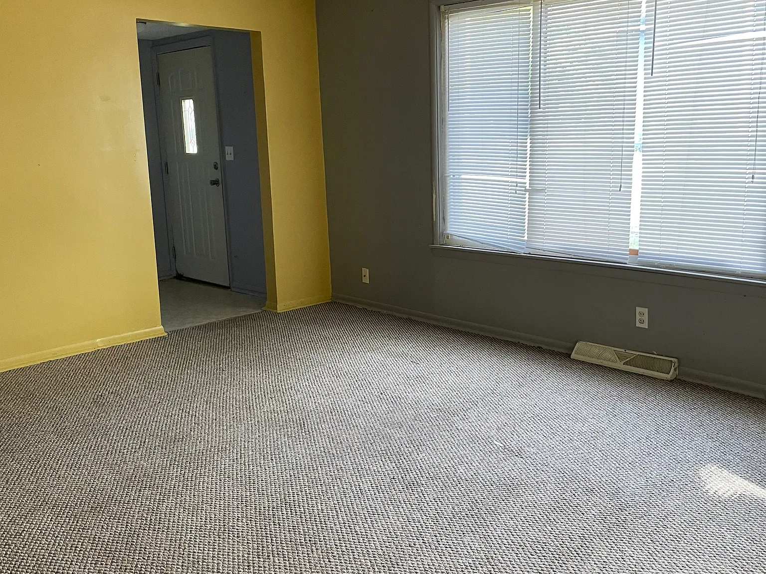 1 bed, 750 sqft, $1,200 — Photo 3