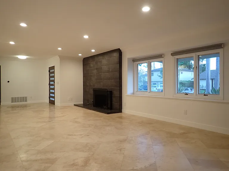 25962 Portafino Dr — Photo 3