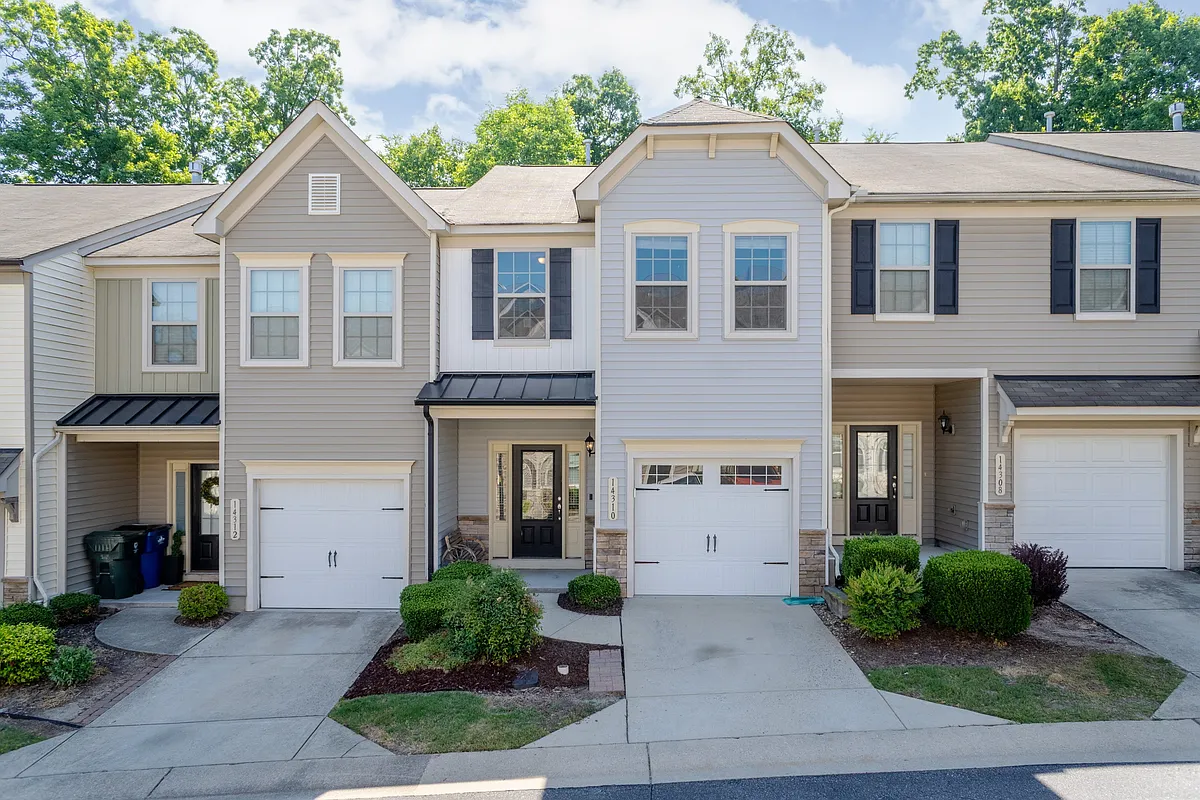 Building Photo - 14310 Foxcroft Rd
