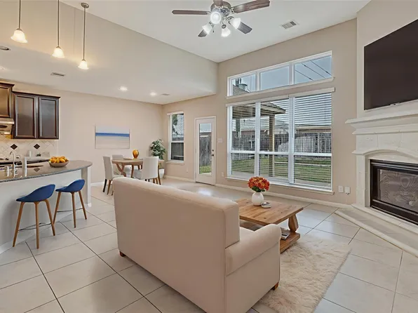 17602 Stamford Oaks Dr, Tomball, TX 77377