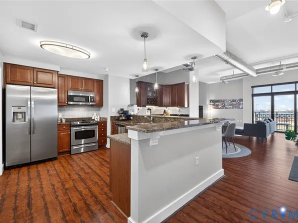 123 College Pl Unit 804, Norfolk, VA 23510