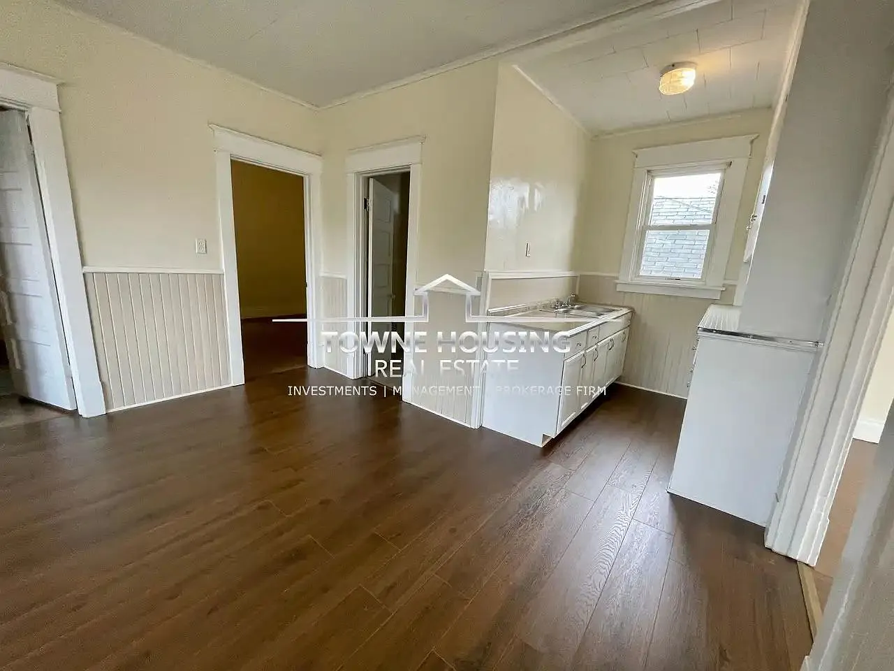 499 Fargo Ave — Photo 4