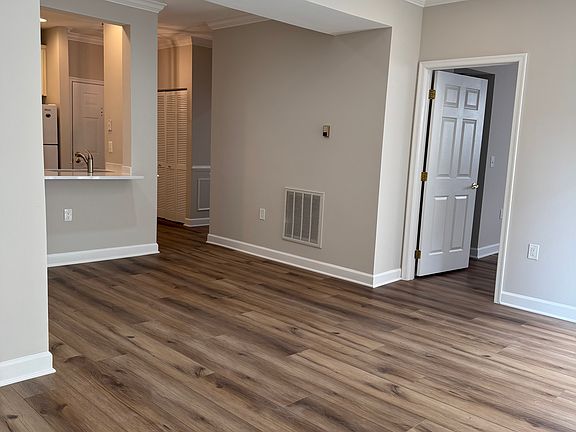3rd image of 2310 14th St N APT 305