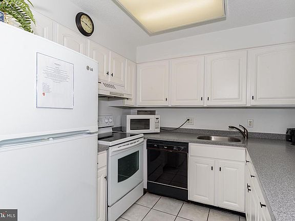 3rd image of 13110 Coastal Hwy Unit 206