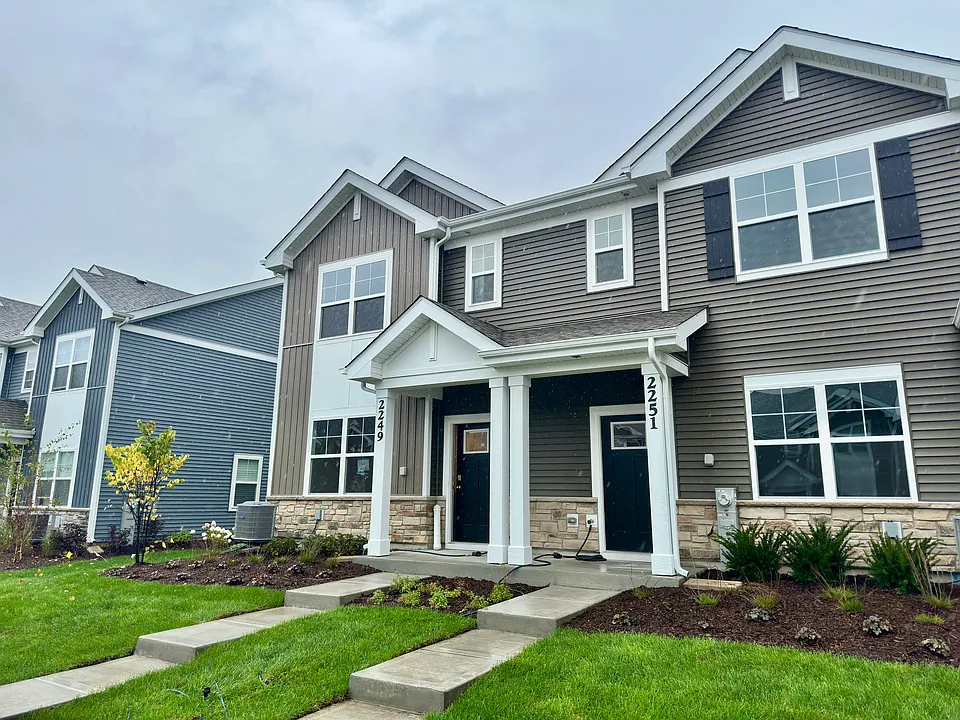 2251 Barbera Dr