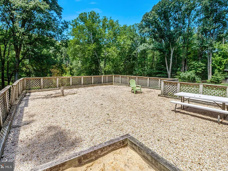 6030 Berwynd Rd — Photo 80