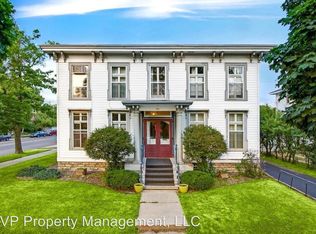 101 9th St S APT 1, La Crosse, WI 54601
