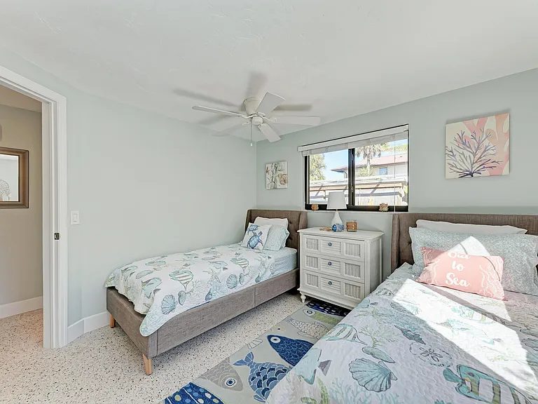 730 Fox St — Photo 25