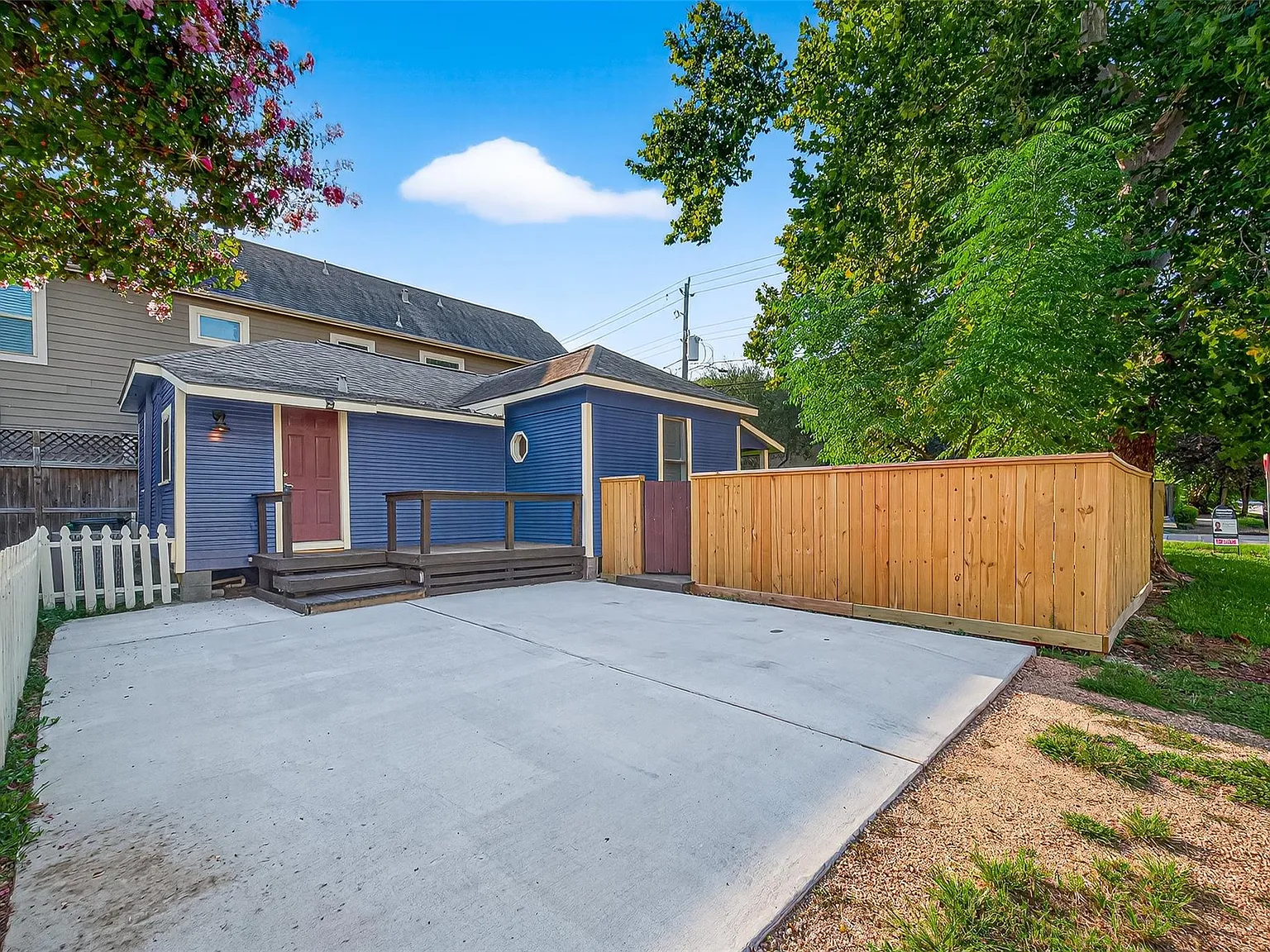 2 bed, 1.0 bath, 950 sqft, $2,200 — Photo 3