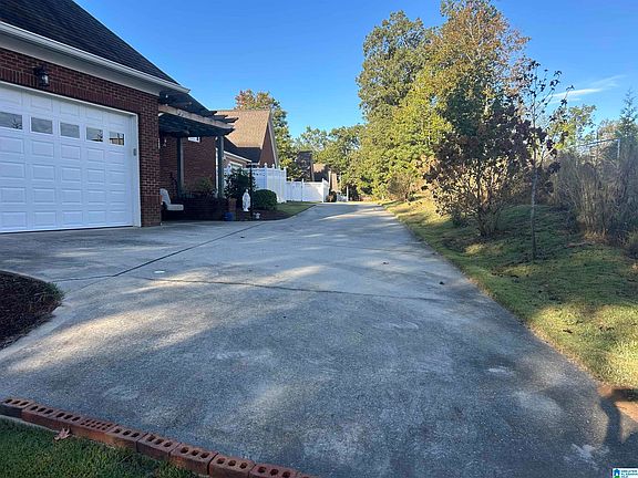 3rd image of 9 Wellington Cir SW #9