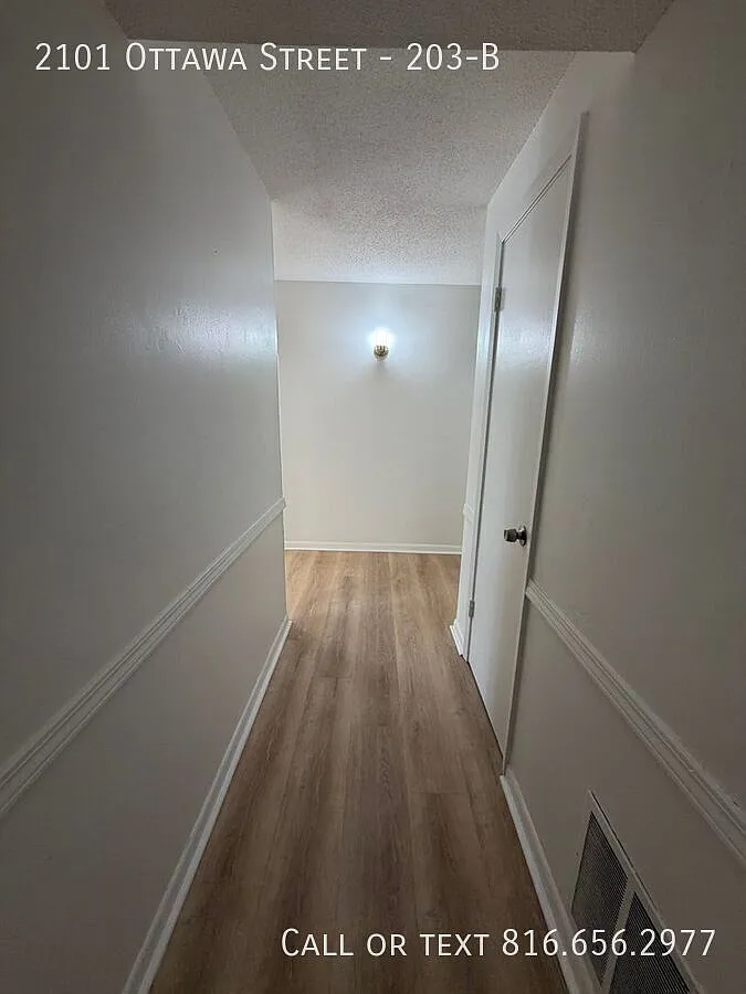 Spacious 3 Bed, 2 Bath Apartment in Leavenworth, KS - Security Deposit Half Off! — Photo 3