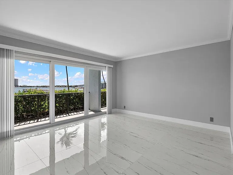 3040 Lake Shore Dr #101 — Photo 22