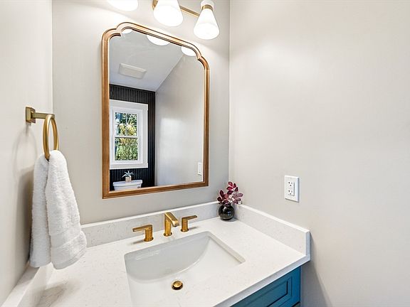 5th image of 110 Wilson Rd #1