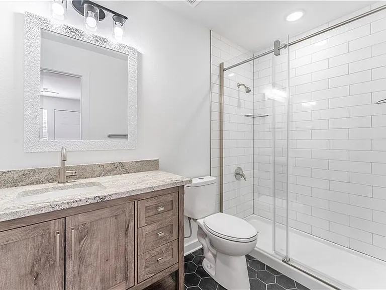 1209 Spring St — Photo 10