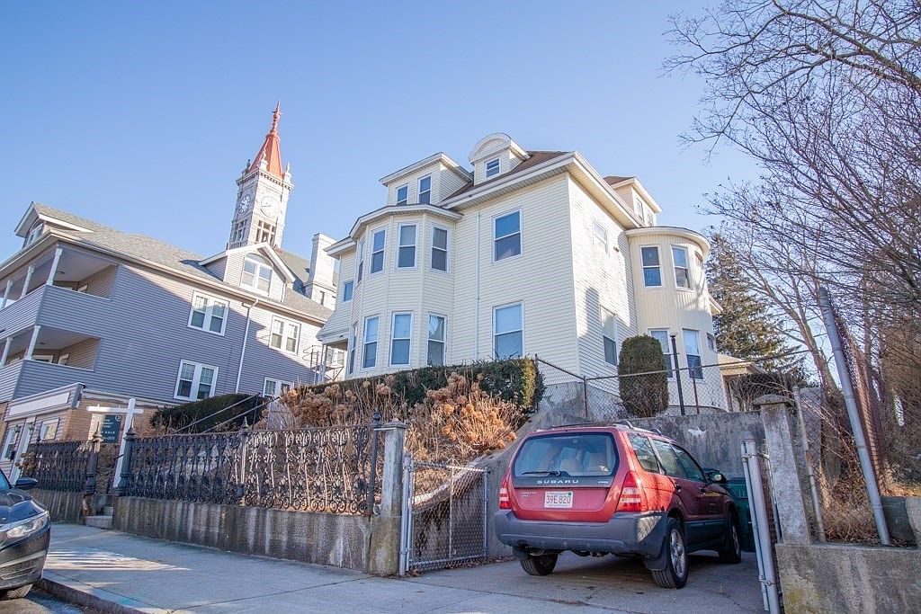 247 Rock St Fall River MA 02720 Zillow