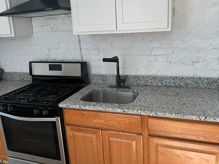 724 N Hilton St — Photo 7