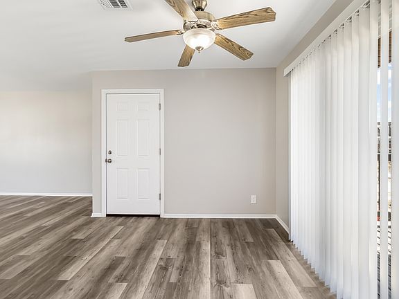 5th image of 1344 Camden Way #D