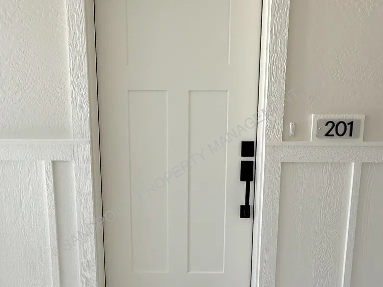 424 S Olive Ave #201 — Photo 29