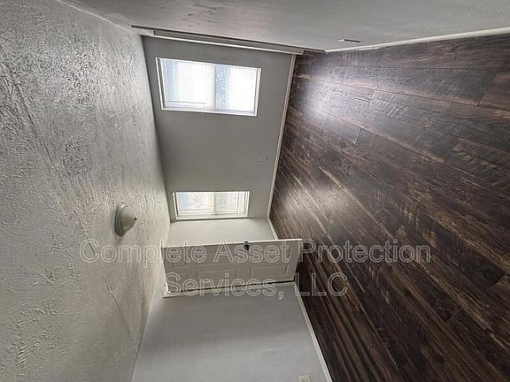 4th image of 117 Columbia St
