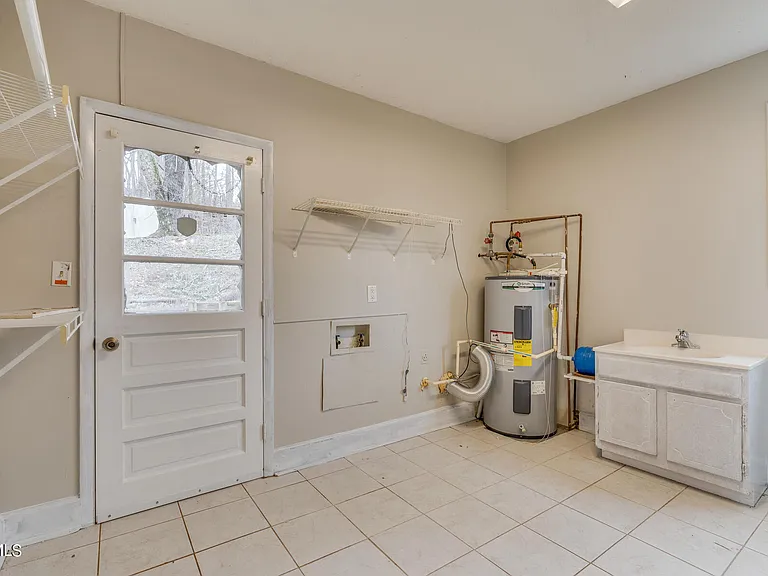 4637 Woodcliff Dr — Photo 19