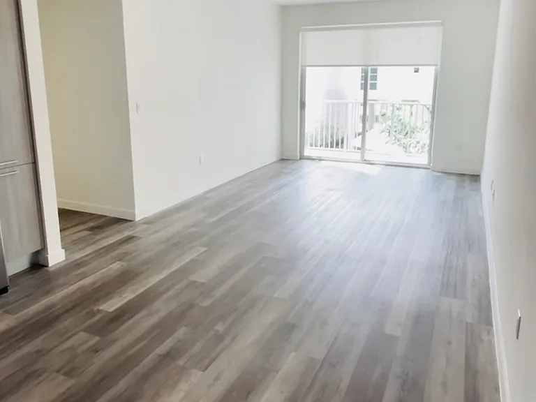 430 NW 34th Ave #607 — Photo 8