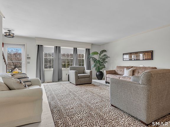 5th image of 23 Hampshire Road #23