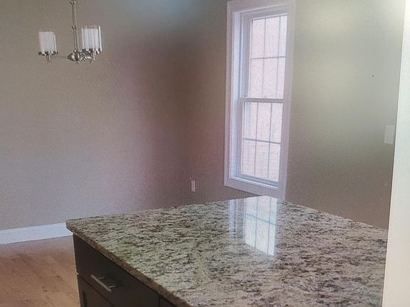 4th image of 36 Lisa Ave #36