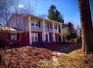 445 Foxbrook Dr, Saint Louis, MO
