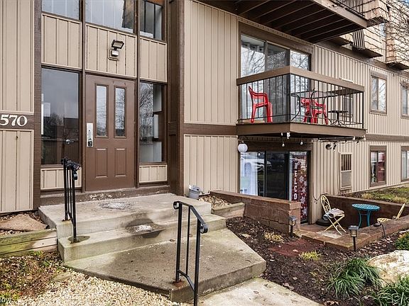 2nd image of 9570 Cove Dr Unit E23