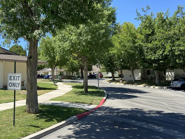 6709 W Columbia Way #6709 — Photo 2