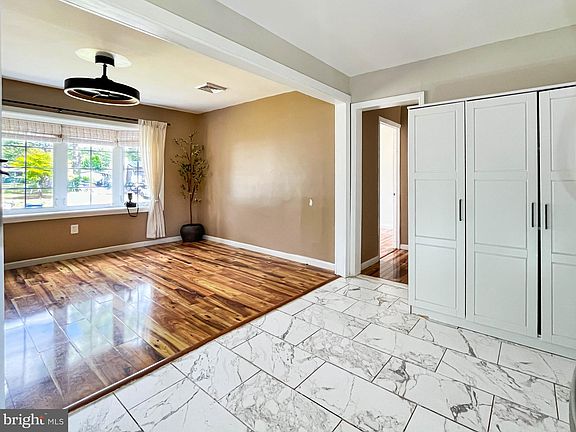 4th image of 519 Wharton Park Blvd
