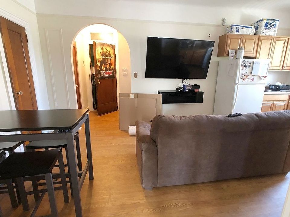 1st image of 22-04 33rd St #3R