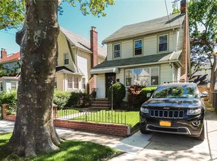 104-21 205th St, Saint Albans, NY 11412