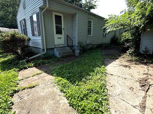 1421 Sedgwick St, Decatur, IL 62521