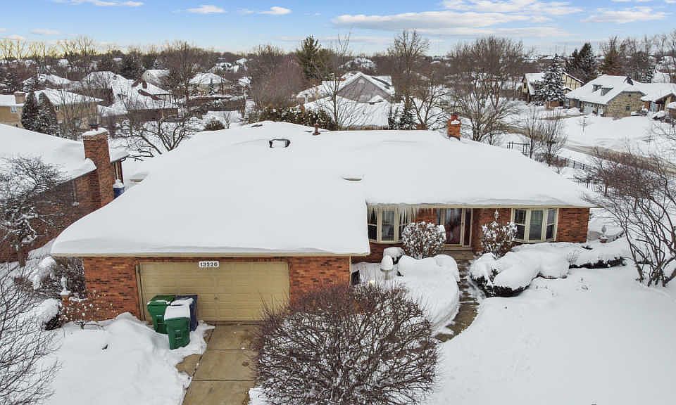 1st image of 13226 W Hiawatha Dr