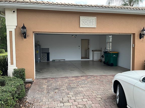2nd image of 15353 Cortona Way